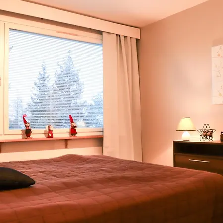 A Quiet Triangle Next To Bus Connections *