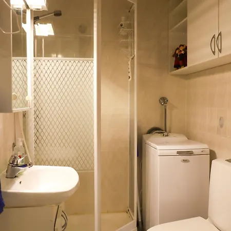 A Quiet Triangle Next To Bus Connections *