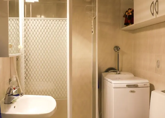 A Quiet Triangle Next To Bus Connections *